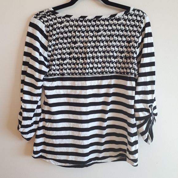 Postmark Henley top ft rabbits! - Picture 2 of 6